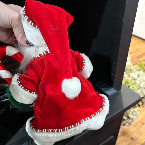 Annalee Santa Doll 2005 9” Christmas Santa with Candy Cane Holiday Figure VTG - Picture 6 of 9